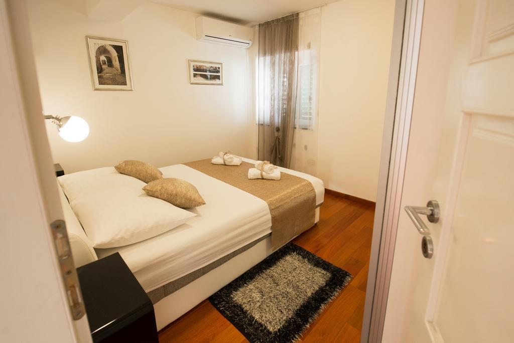 Penthouse Priuli Apartment สปลิท ภายนอก รูปภาพ